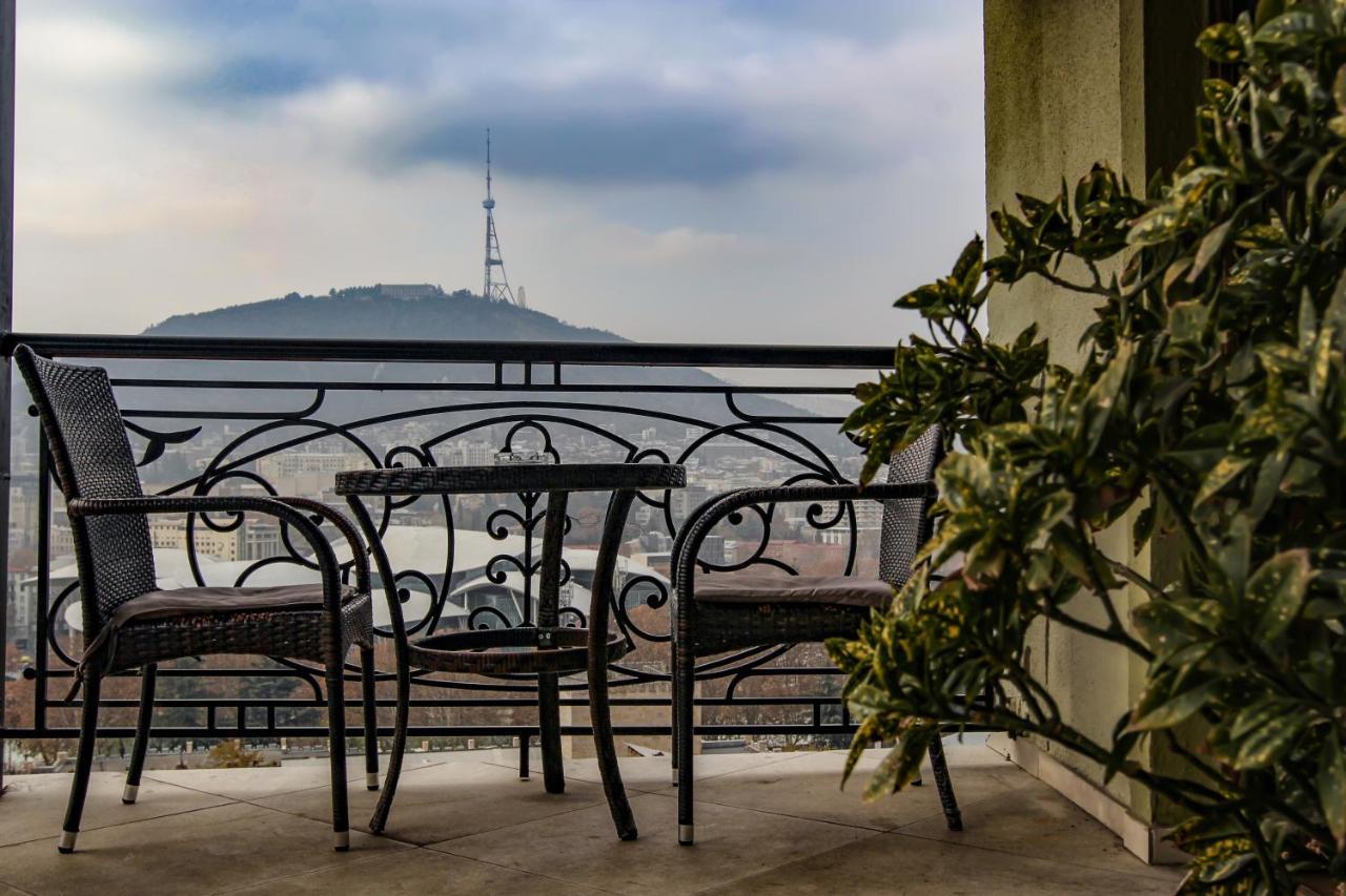 Tbilisi Tower Apartment エクステリア 写真